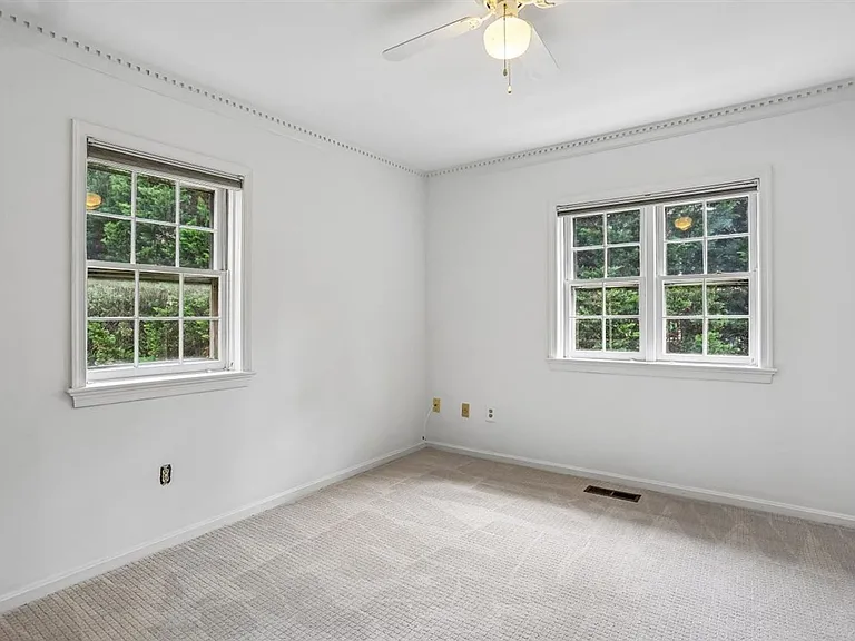 4930 Bradley Blvd — Photo 15