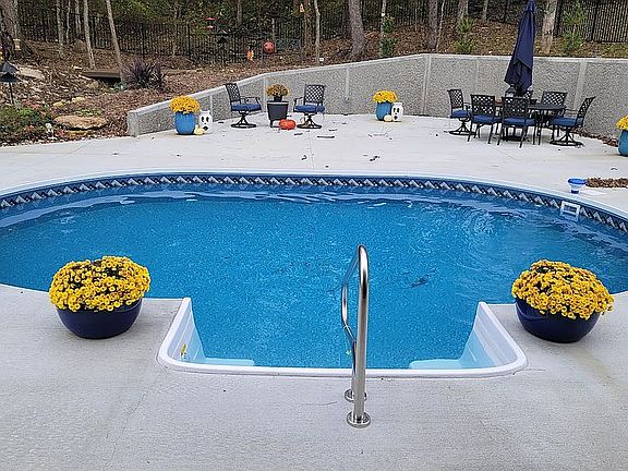 4th image of 2713 Lakeland Dr