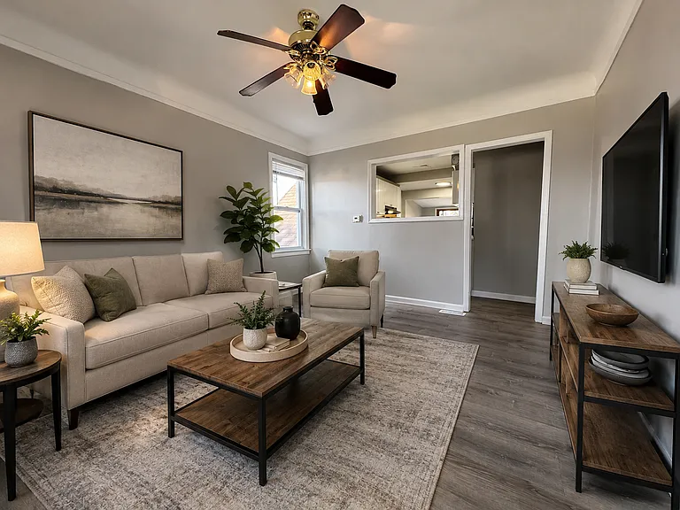 20741 Curie — Photo 3