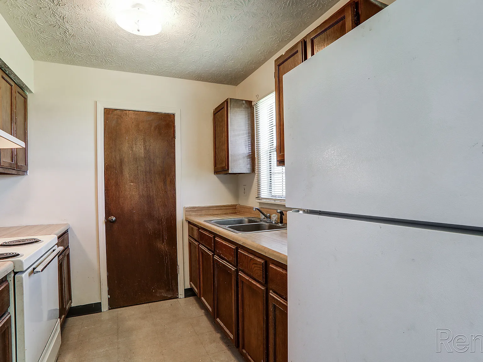 Ozark Estates — Photo 1