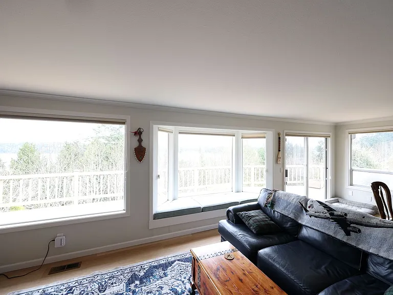 14329 Gibralter Rd — Photo 4