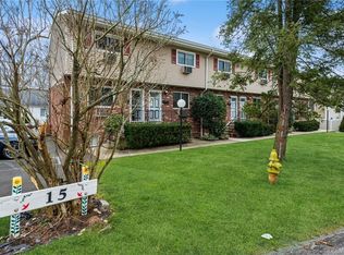 15 Columbus Pl APT 1, Stamford, CT 06907