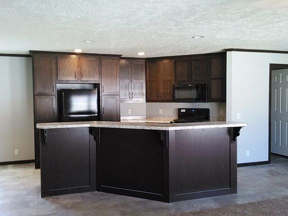 3rd image of 28823 Mapleleaf Dr #130