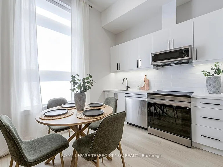 145 Clapperton St #204 — Photo 10