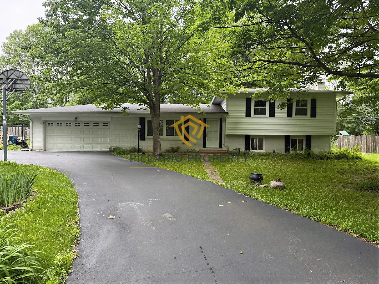 Freshly Renovated 4-Bedroom Home in Carmel, near Keystone and 96th St, Available NOW! — Photo 1