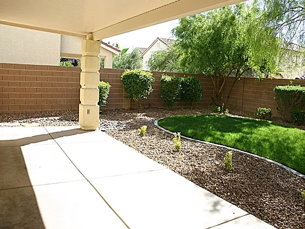 9551 Green Vineyard Ave — Photo 11