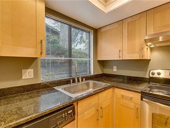 2nd image of 3531 109th Pl NE APT 4