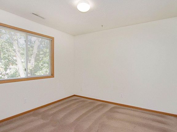 4th image of 216 S Kellogg Ave Unit 8