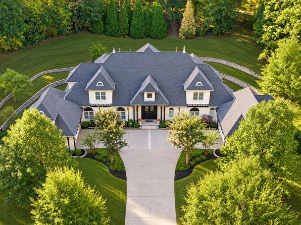 9047 Freeman Oaks Cv, Cordova, TN 38018