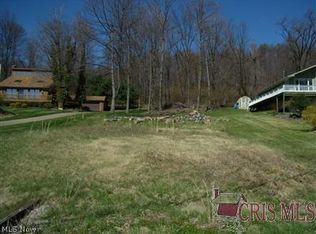 1075 W Mohawk Dr, Malvern, OH 44644