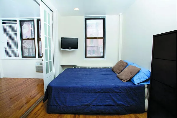 Sold by Stribling | media 11