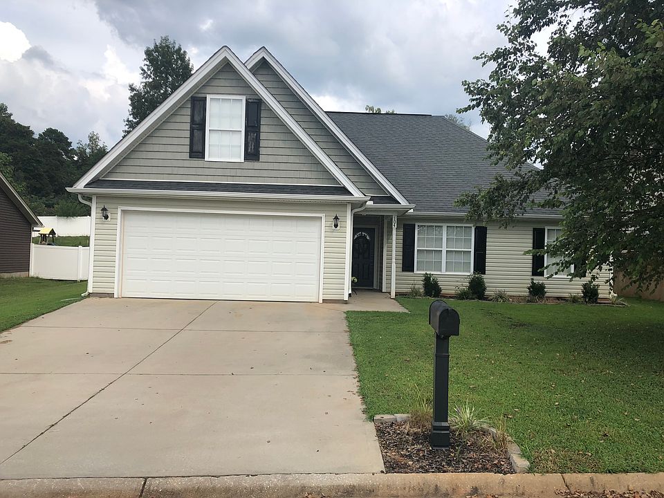 1st image of 104 Maggie Valley Ct