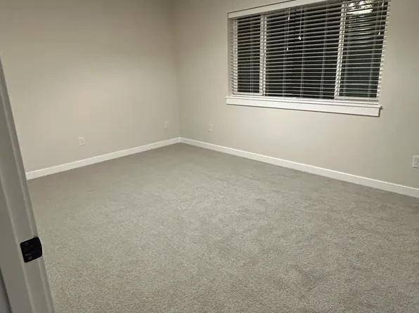 1327 Wilson Ave, Blaine, WA 98230