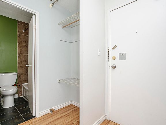 5th image of 10160 114th St NW #505