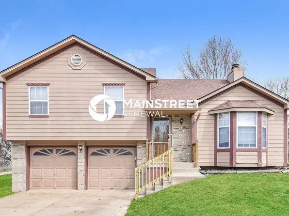 208 W Calico Dr, Raymore, MO 64083