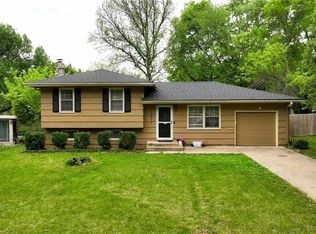 10417 W 73rd Ter, Shawnee, KS 66203