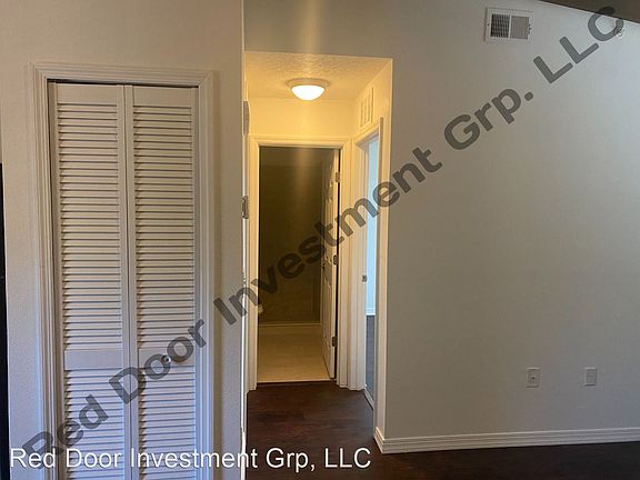 5th image of 3810 S Washington Ave #10855625