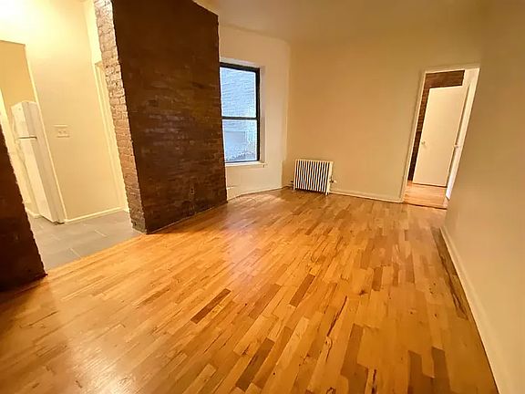 2nd image of 220 E 29th St APT 2A