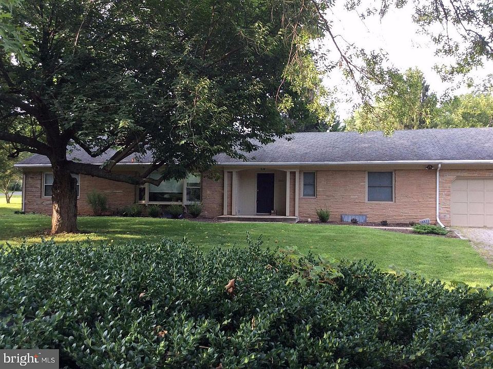 1st image of 18822 Briarwood Dr