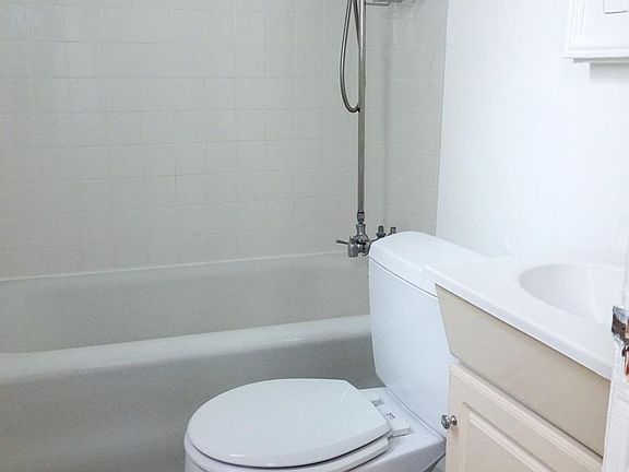 5th image of 925 Jones St #406