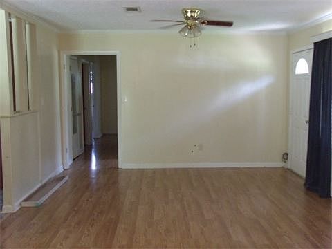 2nd image of 211 Poplar Flat