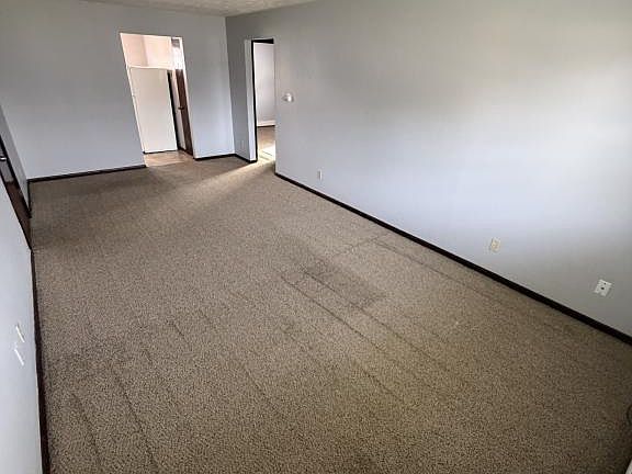 4th image of 835 Cook Ave #D