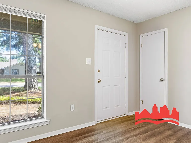 10372 Lafayette Dr — Photo 7