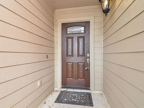 3rd image of 19750 Bluff Canyon Way