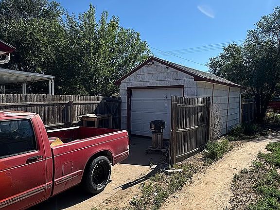3rd image of 1007 S 8th St