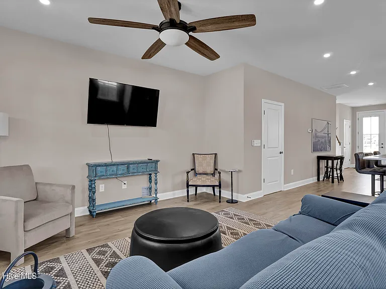 5201 Frying Pan Row — Photo 11