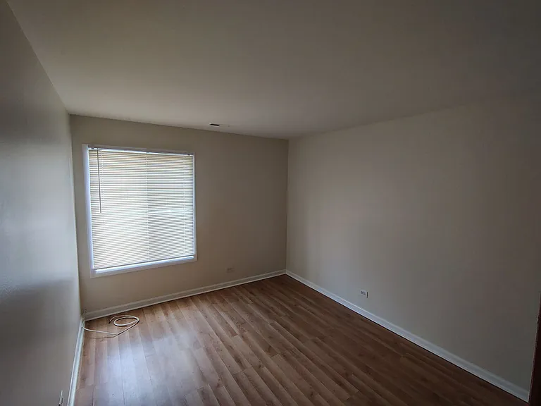 4424 Euclid Ave #1D — Photo 9