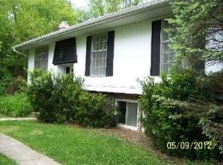 38W488 State Route 64, St Charles, IL 60175