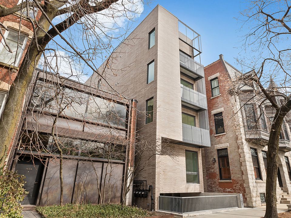 1st image of 530 W Dickens Ave #401