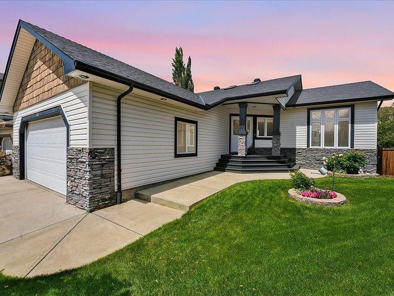 1st image of 147 S Cove Pl