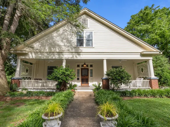 109 N Hassell St, Hillsborough, NC 27278