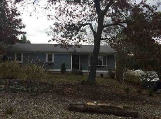 52 W Pond Rd, Plymouth, MA 02360