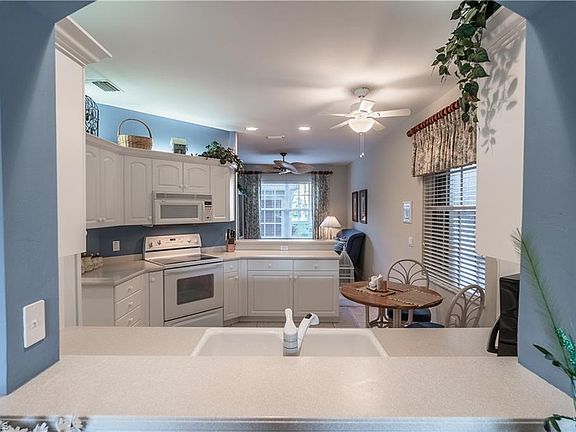 4th image of 20161 Seagrove St Unit 103