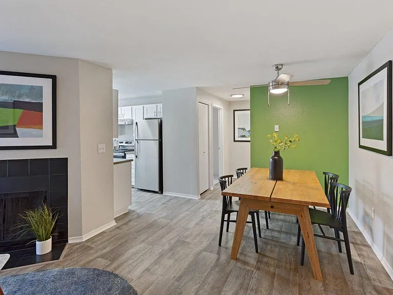 Alvista 23 Apartment Homes — Photo 11