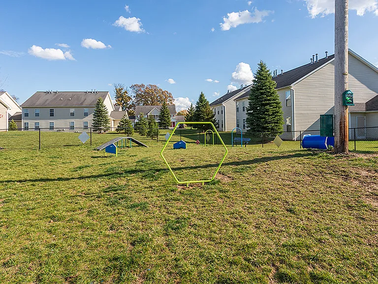 Avon Commons Apartment Homes — Photo 18