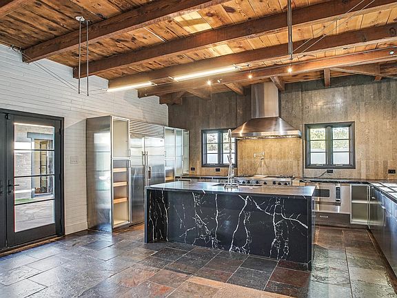 Kitchen 3