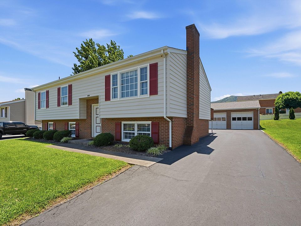 1st image of 404 Rebecca Ln