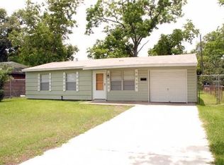 8130 Sandhurst Dr, Houston, TX 77033