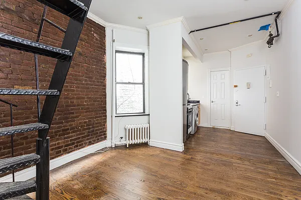 Rented by Centennial Properties NY | media 4