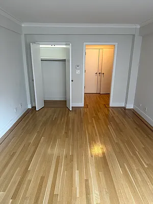 Rented by 165 E 66 Street Residential Owner LLC | media 6