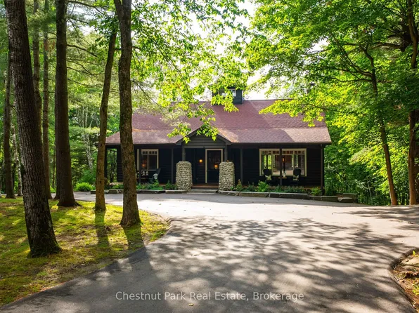 90 Swallowdale Rd, Huntsville, ON P1H 0A5