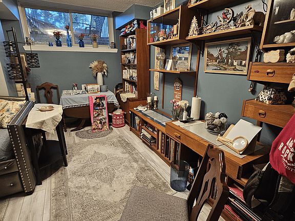 Bedroom A: $880 Private room with Single sized bed