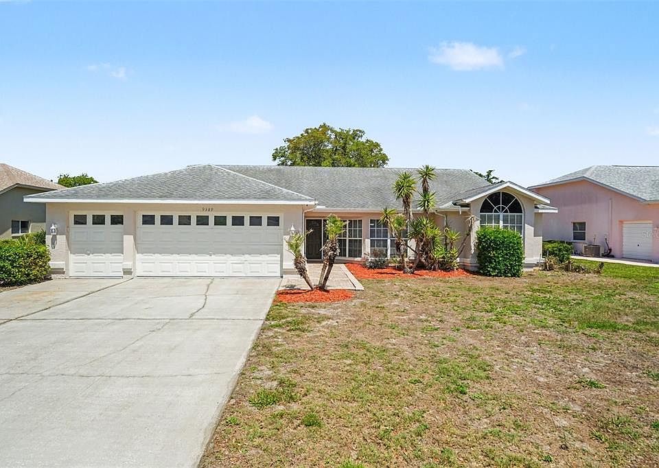 1st image of 9389 Fox Hollow Ln