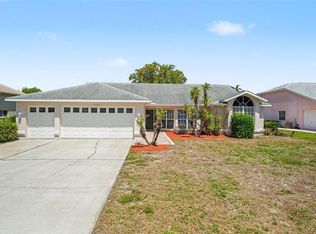 9389 Fox Hollow Ln, Weeki Wachee, FL 34613