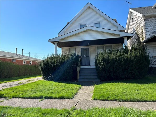 19806 Shawnee Ave, Cleveland, OH 44119