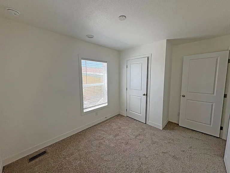 1700 State St #26 — Photo 17